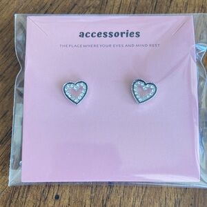 🔥4/$20 Silver and black crystal Heart Earrings